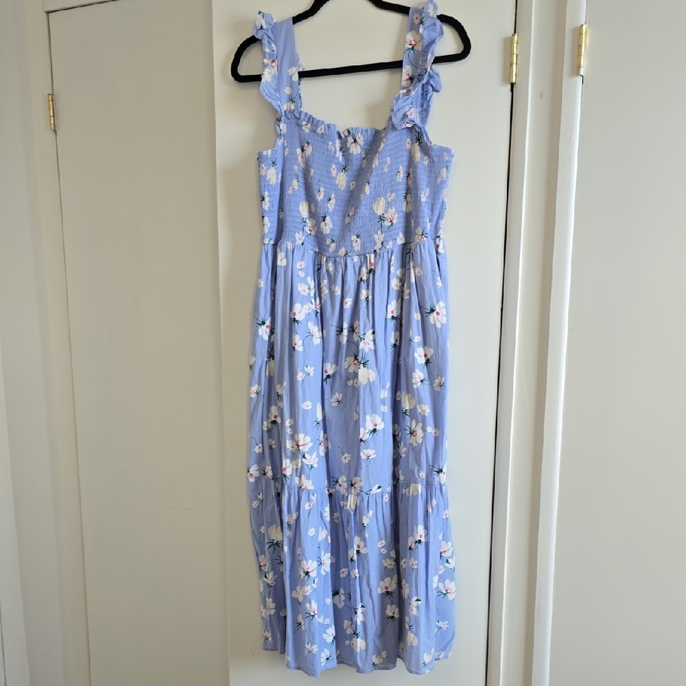 Elegant Floral Maxi Dress in Blue